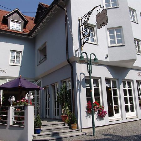Hotel Am Schloss Neuenstein Экстерьер фото